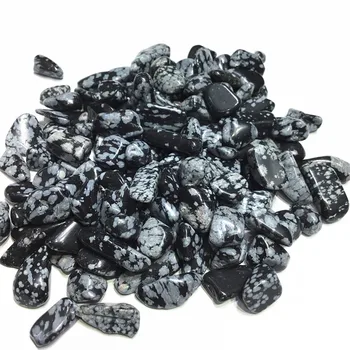 Naturlig sne sort obsidian crystal poleret væltede sten