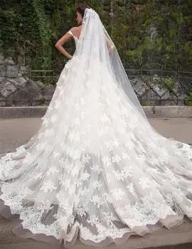 Tyrkiet Blonder Bolden Kjole brudekjoler 2020 Cap Ærmet Prinsesse Libanon Illusion Juvel Hals Arabiske Bruden Brudekjole hochzeitskleid