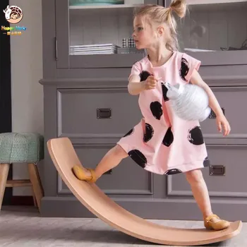 Happymaty Barn Balance Legetøj Træ Gynge Indendørs Buede Wobble Bord Baby Dobbelt Udendørs Vippen Yoga Board Udendørs Legetøj for Børn