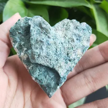 Titanium belægning Naturlige aura amethyst crystal hjerter ametyst cluster Mekanisk Hjerte Form Krystaller, Healing