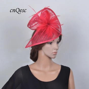 Engros Nye farver ankomst, høj kvalitet, håndlavet Sinamay fascinator bryllup kvinders hat i en SÆRLIG form med fjer-blomst
