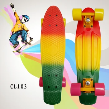 Tre varme farver 22inch Skateboard Cruiser Mini Skateboard Plast Longboard Banan Fishboard god kvalitet for voksne
