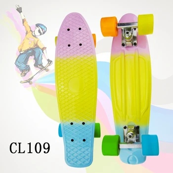 Tre varme farver 22inch Skateboard Cruiser Mini Skateboard Plast Longboard Banan Fishboard god kvalitet for voksne