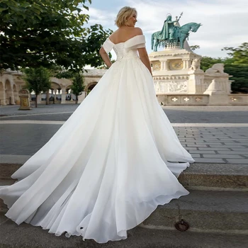 Plus Størrelse A-line Wedding Dress 2021 Elegante Kæreste Off-the-skulder Domstol Tog Brude Kjoler med Applikeret 6924