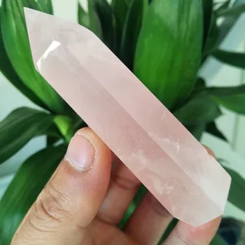 En naturlige Rosa kvarts krystal punkt sten wand obelisk boligindretning feng shui-energi, chakra healing, krystaller 8-10cm